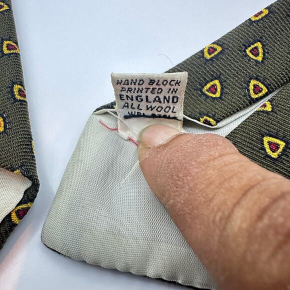 Vintage Rivetz Printed Necktie Olive Green Business Casual Office Formal Rare - Picture 6 of 9